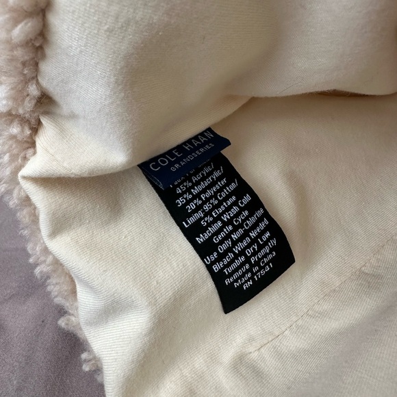 Cole Haan Grand Series Women winter hat. - Picture 4 of 6